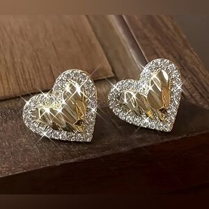 5/20 Elegant Gold Heart Earrings